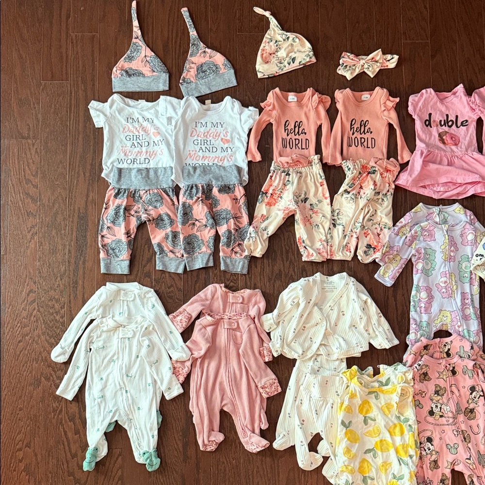 Twin Clothing Bundle 17 Matching Sets - Carter’s & Sesame Street